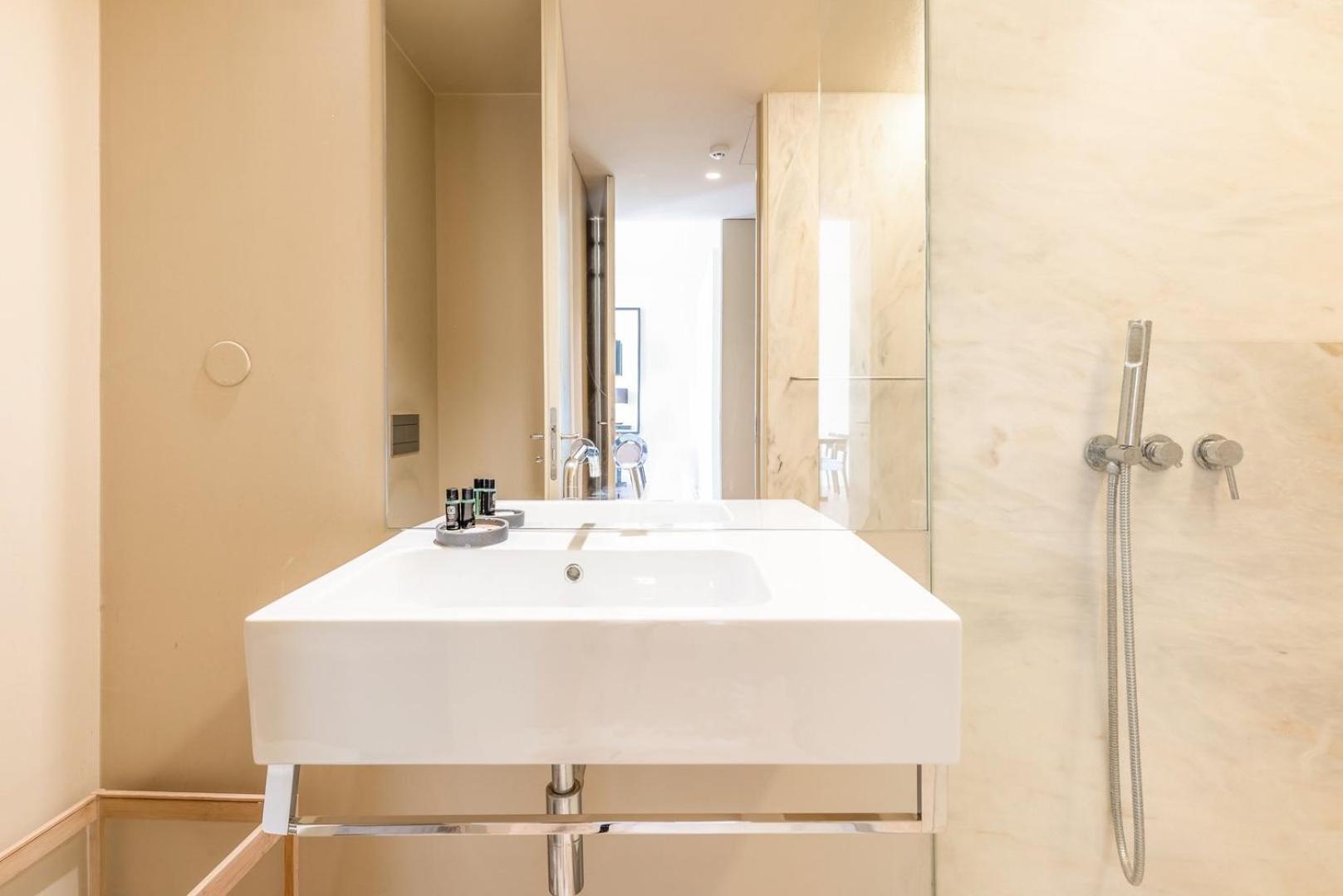 Guestready - Time Out 105 Apartment Lisbon Bagian luar foto